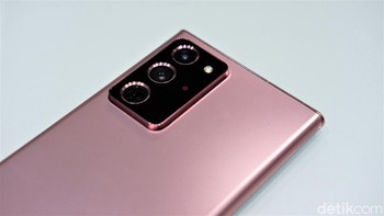 Komposisinya kamera utama 108 MP, berpadu dengan lensa ultra wide 12 MP dan telephoto periskop 12 MPFoto: Adi Fida Rahman/detikINET