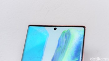 Kamera selfienya 10 MP. Foto: Adi Fida Rahman/detikINET