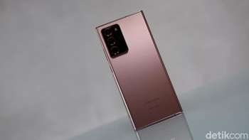 Ditenagai Exynos 990 dengan RAM 8 GB LPDDR5. Foto: Adi Fida Rahman/detikINET