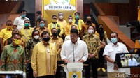Golkar menyusul PDIP, yang sudah terlebih dahulu memberikan rekomendasi kepada menantu Presiden Joko Widodo (Jokowi) itu.