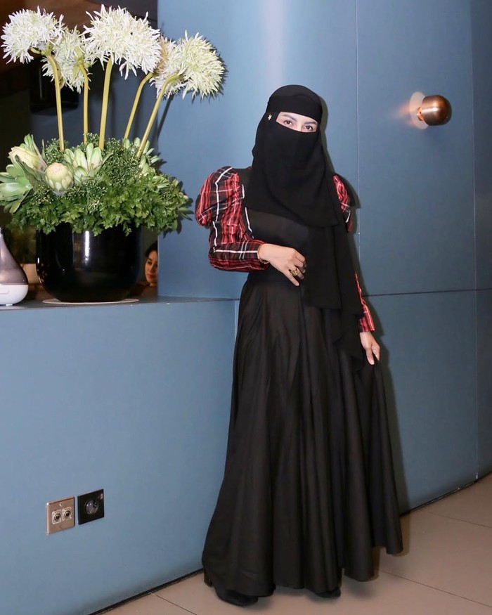 FIve Vi yang sudah berhijrah