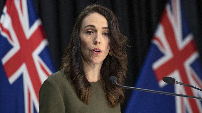 Jacinda Ardern New Zealand Prime Minister Jacinda Ardern announces a new date for national elections, during a news conference in Wellington, New Zealand, Monday, Aug. 17, 2020. The election had been scheduled for Sept. 19 but will now be held on Oct. 17, after a COVID-19 outbreak in Auckland. (Mark Mitchell/New Zealand Herald via AP)