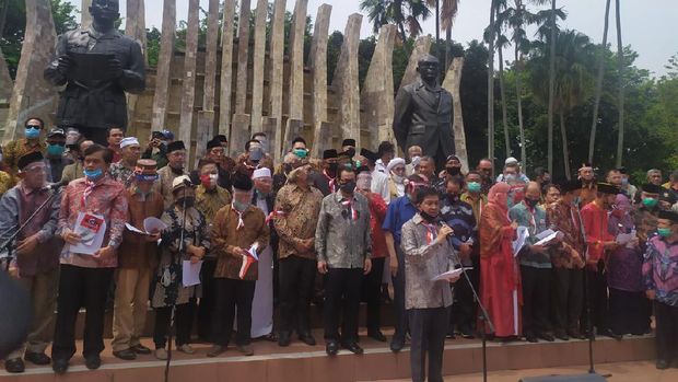 Deklarasi Koalisi Aksi Meyelamatkan Indonesia (KAMI), di Tugu Proklamasi, Menteng, Jakarta, Selasa (18/8/2020).