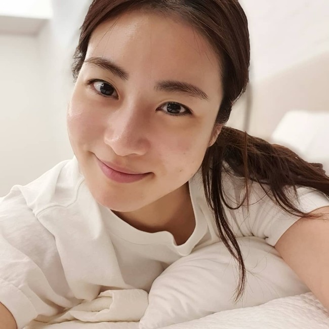 Setelah menikah, pemilik IG @reveramess_ yang dikenal sebagai membintangi film Sunny di 2011 ini mengaku akan terus berkarier di dunia hiburan. Foto: Instagram @reveramess_