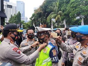Kapolda Metro Cek Protokol Kesehatan di Internal: Kita Dulu yang Harus Sehat