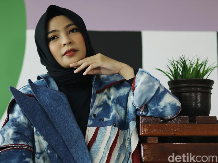 KOTAK Tantri dan Chua Kotak