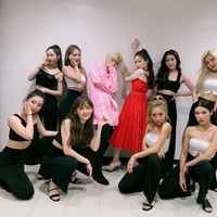 Selain itu, Jinsil juga pernah menjadi back up dancer B.I Ikon dan Lee Hi untuk lagu duet mereka No One. Foto: Instagram @ dal_true_