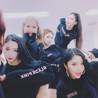 Menjadi idol memang tidak mudah. Beberapa orang debut beberapa kali baik dalam grup maupun sebagai solois sampai akhirnya bisa dikenal. Moon Jinsil pun sepertinya tidak ingin menyerah selama masih ada kesempatan. Foto: Instagram @ dal_true_