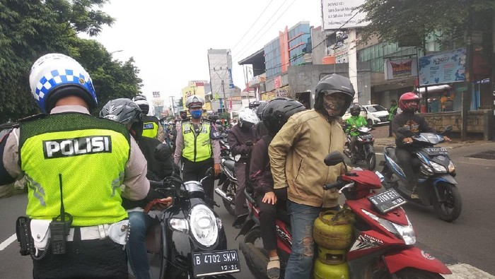 Motor Masuk Jalur Cepat Margonda Depok Kena Denda Maksimal Rp 500 Ribu