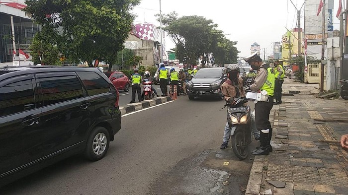 Motor Masuk Jalur Cepat Margonda Depok Kena Denda Maksimal Rp 500 Ribu