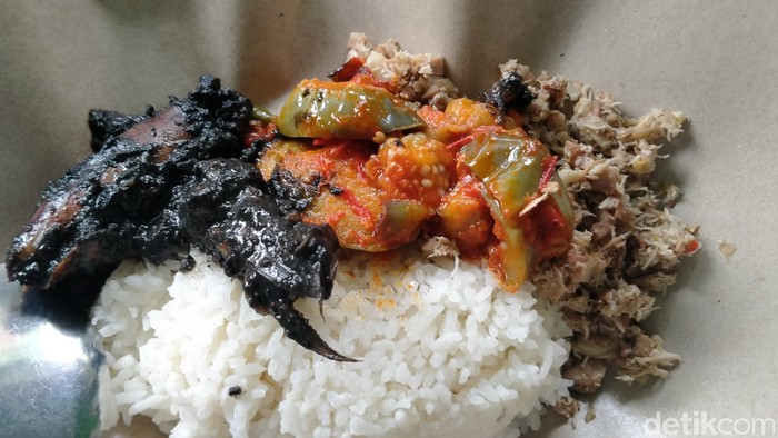 Nasi megono Bu Suli khas Pekalongan Nasi megono Bu Suli khas Pekalongan