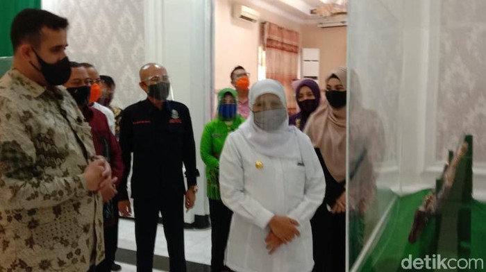 Ada barang peninggalan Rasulullah di Rumah Dinas Wali Kota Probolinggo. Gubernur Jatim Khofifah Indar Parawansa sempat singgah untuk melihat barang-barang tersebut.