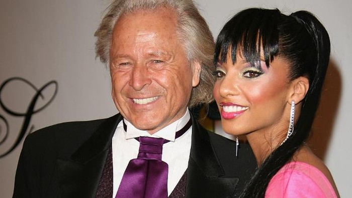 BEVERLY HILLS, CA - FEBRUARY 25:  Peter Nygard (L) attends the 17th Annual Night Of 100 Stars Oscar Gala held at the Beverly Hills Hotel on February 25, 2007 in Beverly Hills, California.  (Photo by Chad Buchanan/Getty Images) *** Local Caption *** Peter Nygard