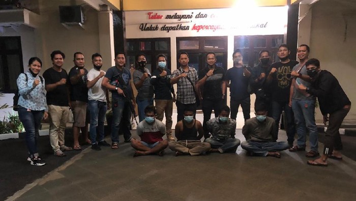 Polisi gadungan dan 3 temannya ditangkap karena peras perempuan di Kalsel