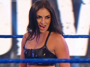 Ngeri! Sonya Deville Mau Diculik, Dikuntit Pria Berpisau Bertahun-tahun