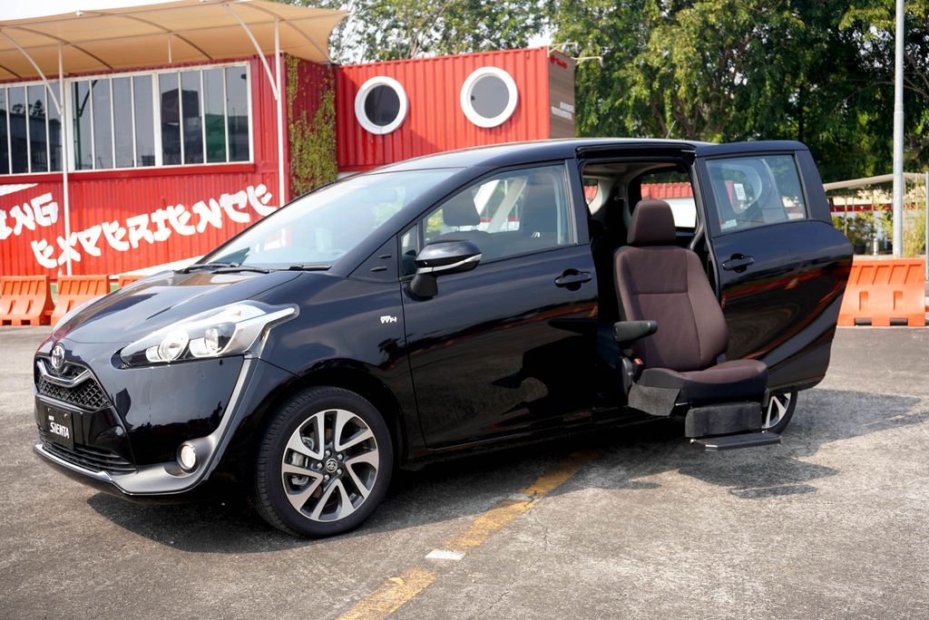 Toyota Sienta Welcab