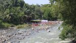 Foto: Menguji Nyali, Arung Jeram di Sungai Buaya