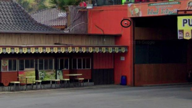 CCTV Lokasi Ambulans Dihalangi Mobil di Garut
