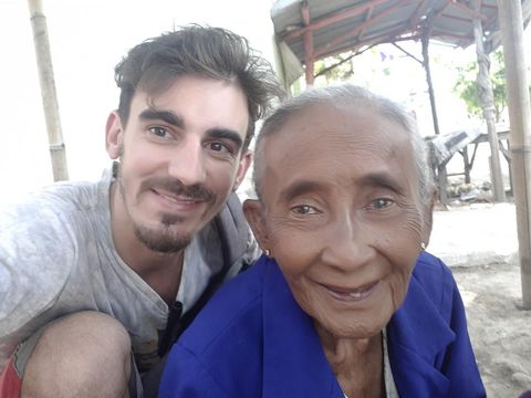Fotografer Prancis Marius Moragues Memotret Keindahan Indonesia