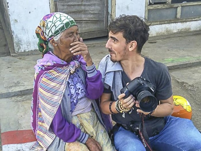 Fotografer Prancis Marius Moragues Memotret Keindahan Indonesia