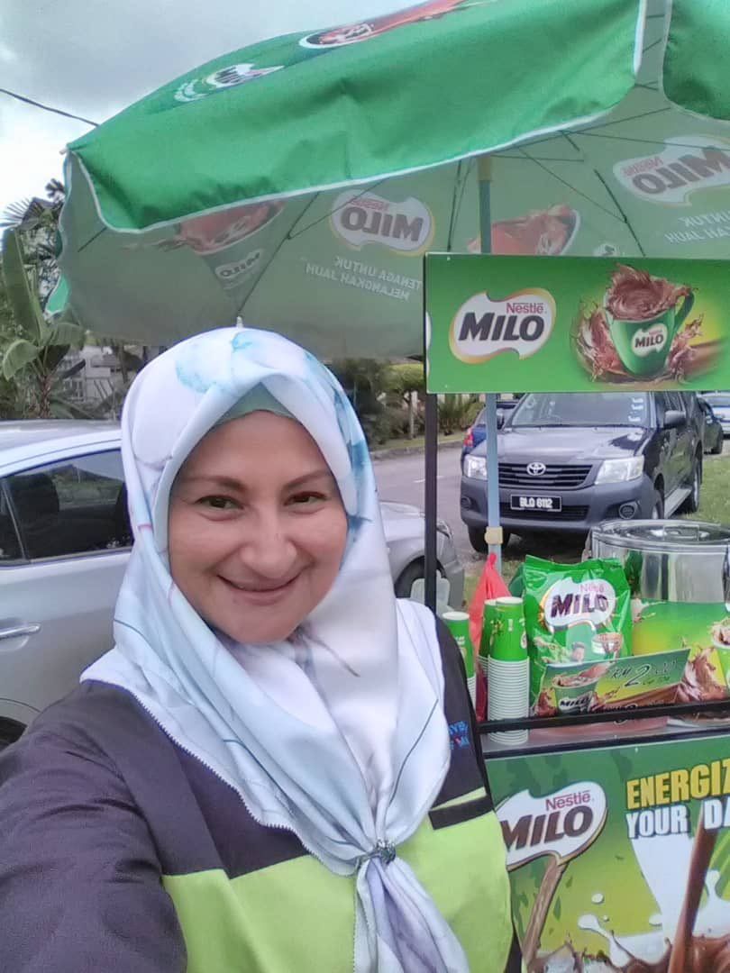 Guru Nyambi Jualan Susu Milo