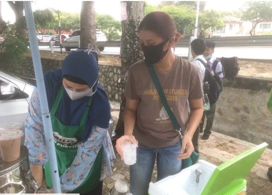 Guru Nyambi Jualan Susu Milo