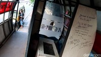 Seperti diketahui, bangunan halte unik itu desain mirip bentuk kapsul dan ide ini dicetuskan mantan Wali Kota Bandung Ridwan Kamil.