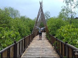 Foto: 20 Wisata Alam, Sejarah hingga Horor di Surabaya