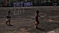 Saat ini warga masih bermukim di shelter sampai penataan.