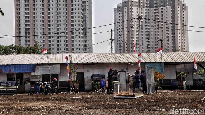 Gubernur DKI Jakarta Anies Baswedan kembali membangun Kampung Susun Akuarium di Penjaringan, Jakut. Ini lokasi untuk pembangunan Rusun Kampung Akuarium.