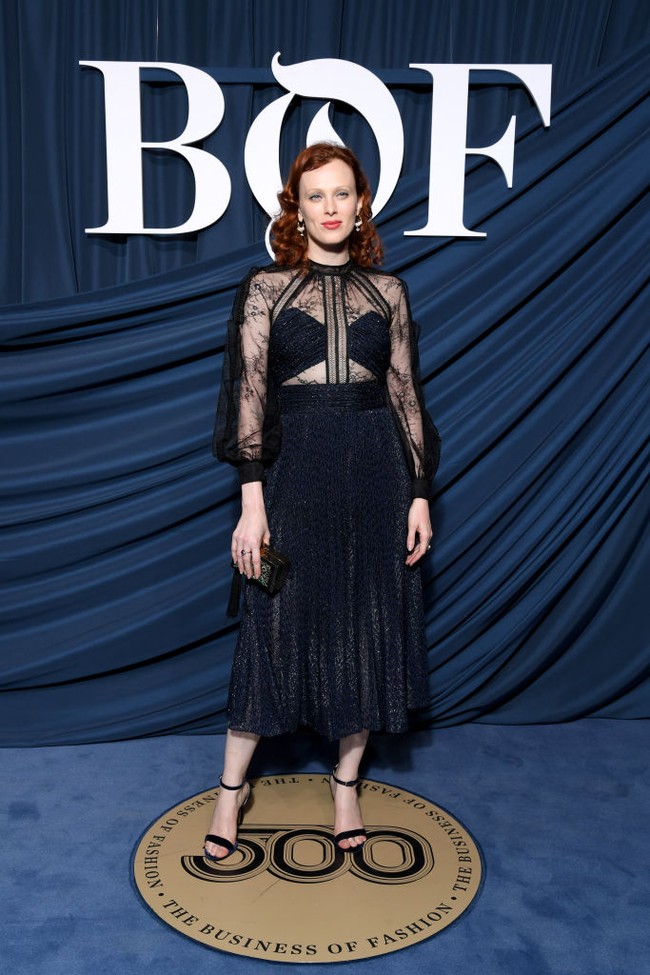 Pada masa awal kariernya termasuk ketika harus berpose tanpa busana, Karen Elson kerap menerima kritik mengenai tubuhnya. Saat aku kurus, aku sukses. Tapi saat aku lebih berat 5 atau 6 kg daripada yang mereka inginkan, artinya aku tidak berharga, ujarnya seperti dikutip Daily Mail. Foto: Getty Images