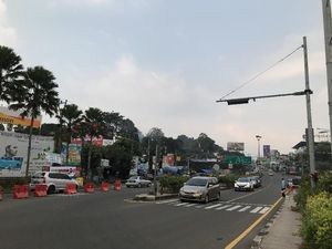 Jelang Long Weekend, Lalin Simpang Gadog Puncak Masih Normal