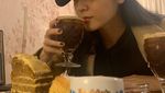 10 Momen Kuliner Krystal Jung yang Hobi Pamer Minuman