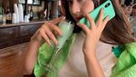 10 Momen Kuliner Krystal Jung yang Hobi Pamer Minuman