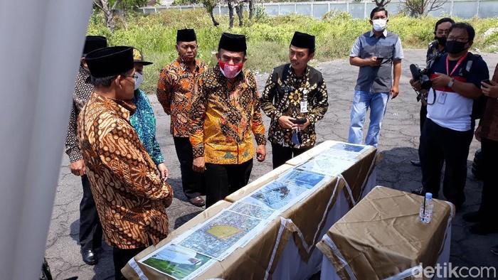 Menag cek lokasi calon masjid hadiah pangeran Arab untuk Jokowi di Solo