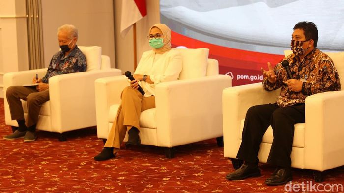Nasib Obat Corona Unair yang Belum Valid Badan Pengawas Obat dan Makanan (BPOM) akhirnya buka suara soal kontroversi uji klinis III kombinasi obat COVID-19 yang dilakukan tim peneliti Unair.