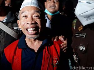 Nurul Qomar Tebar Senyum Saat Dijebloskan ke Penjara: Saya Senang Hati!