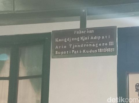 Peringatan malam Suro dan Haul 1 Muharam Kanjeng Kiai Raden Adipati Aryo Tjondronegara III, Kudus, Rabu (19/8/2020).