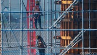 Untuk mengebut proyek tersebut, PT Kereta Cepat Indonesia China (KCIC) bakal menambah 2 ribu tenaga kerja baru lokal.