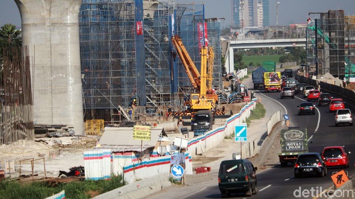 Perkembangan Terkini Pembangunan Kereta Cepat Jakarta Bandung Seperti ini penampakan terkini pembangunan Kereta Cepat Jakarta Bandung (KCJB) yang berada di kawasan Bojongsoang, Kabupaten Bandung, Rabu (19/8/2020).