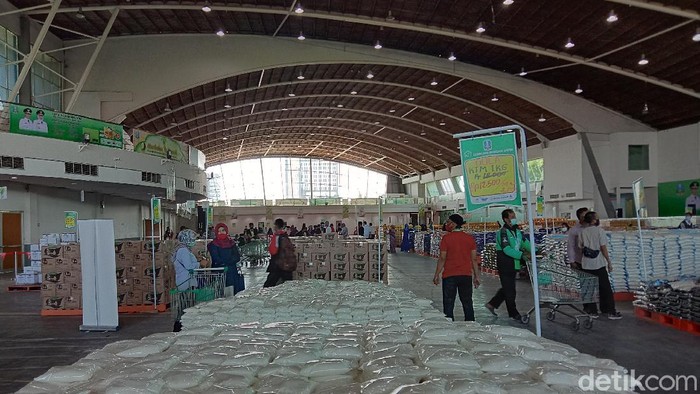 Petugas Lumbung Pangan Jatim Positif COVID-19
