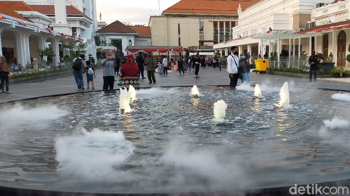 plaza alun-alun suroboyo