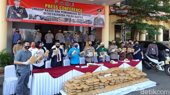 Polda Banten Ungkap Kasus Ganja 144 Kg