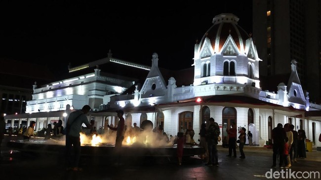 5 Wisata Malam di Surabaya yang Manis dan Romantis, Ada yang Mirip Venice