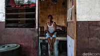 Saat ini warga menghuni di shelter Kampung Akuarium yang terdiri dari 3 blok.