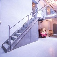 Rumah yang terletak di 203 E Morrison, Fayette, Missouri ini terdiri dari dua lantai. Dengan luas tanah sekitar 566 meter persegi dan luas rumah 229 meter persegi, rumah ini bisa dijadikan hunian yang nyaman untuk keluarga. Foto: dok. House of Brokers