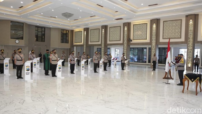 Sejumlah Pejabat Utama hingga Kapolres di Polda Jawa Timur Dimutasi