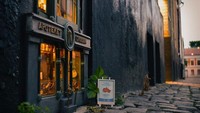 Warga Swedia beruntung punya seniman kreatif yang memanfaatkan dinding menjadi objek kreatif mereka. Inilah yang dilakukan oleh AnonyMouse. (AnonyMouse/Instagram)