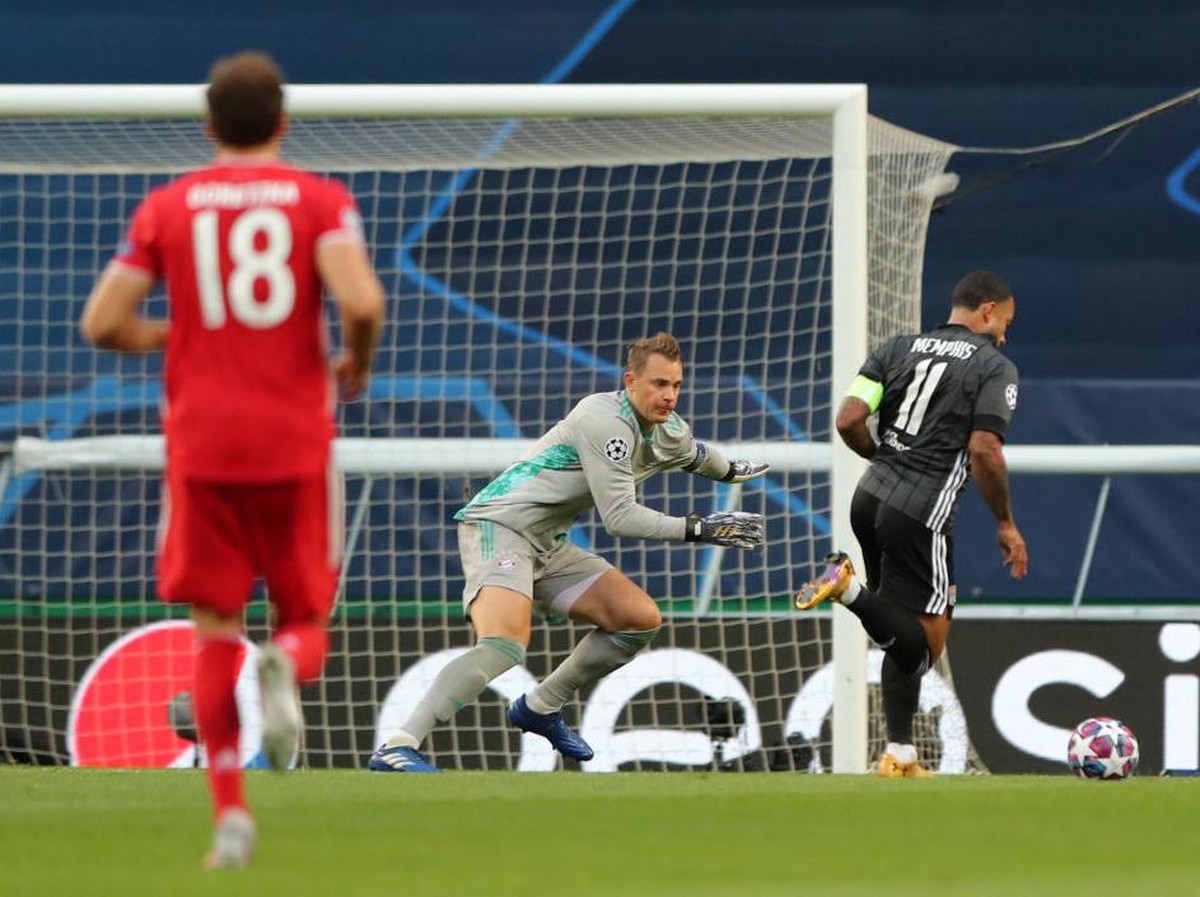 Olympique Lyon membuang dua peluang emas di awal laga saat jumpa Bayern Munich (Foto: Getty Images/Pool)