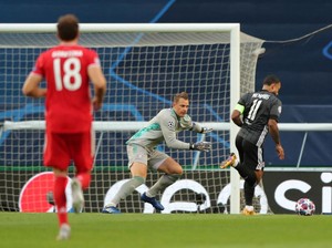 Dua Peluang Melayang yang Begitu Disesali Lyon